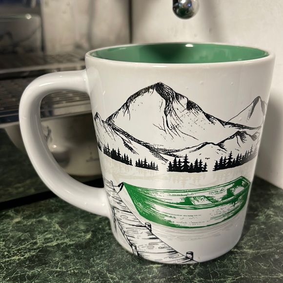 Tim Hortons 2018 Collection boat lake Mountains collection cup - Picture 1 of 5
